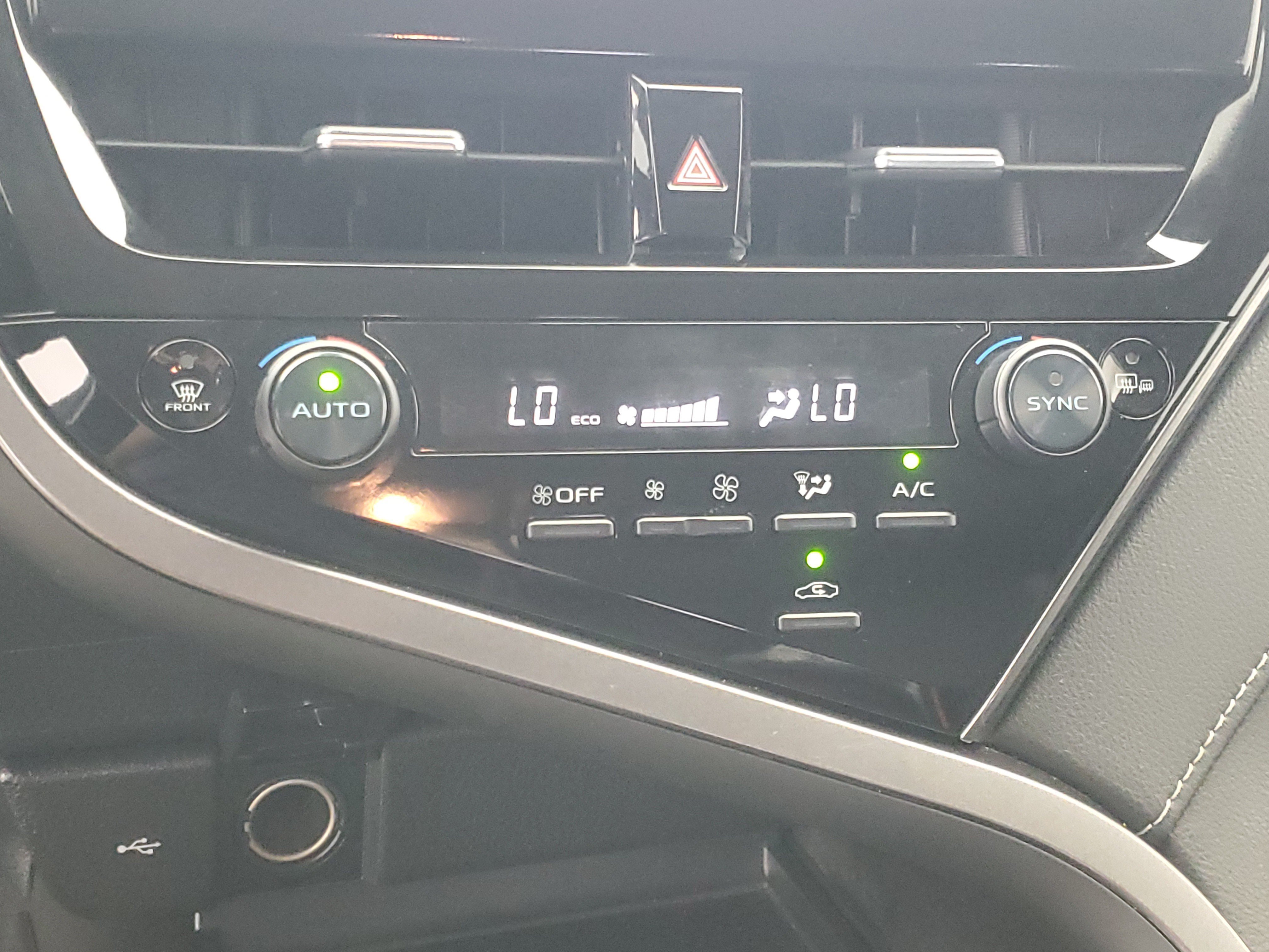 Used 2023 Ice Toyota SE image 28