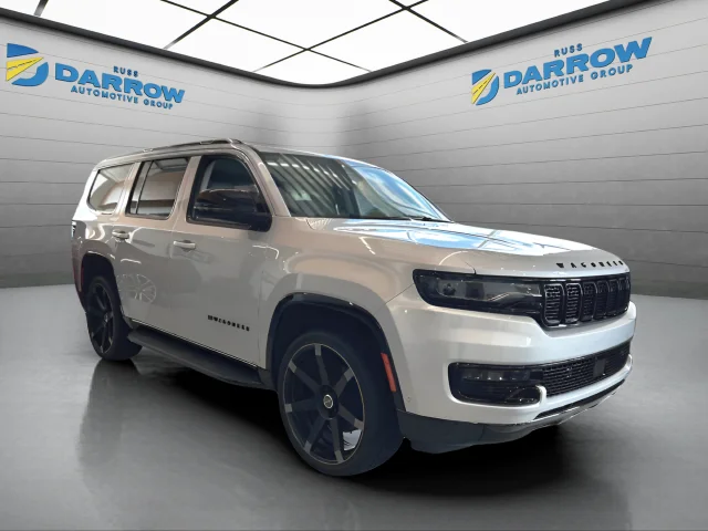 Used 2023 Silver Jeep Series III image 3