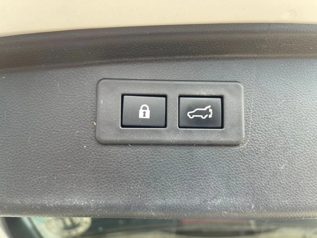 Used 2020 White Subaru Premium image 17