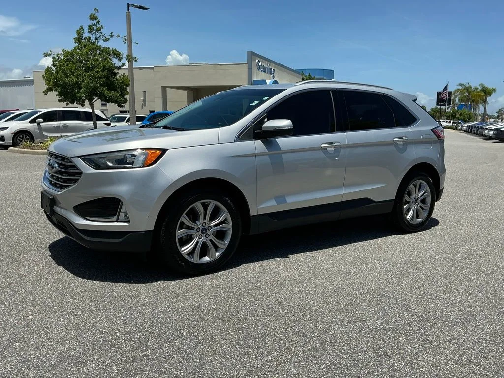 Used 2019 Silver Ford Titanium image 2