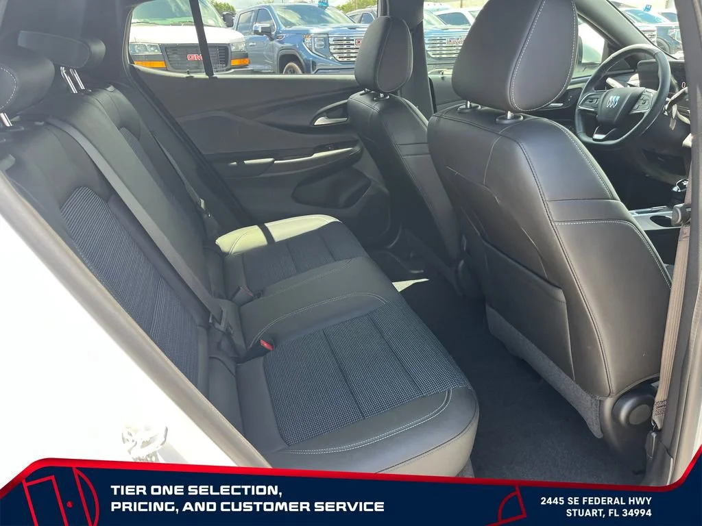 Used 2025 Summit White Buick Preferred image 17