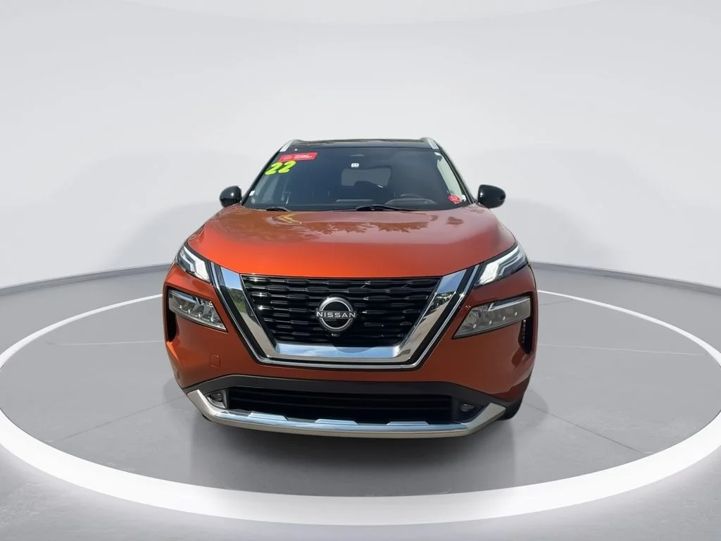 Used 2022 Orange Nissan Platinum image 3