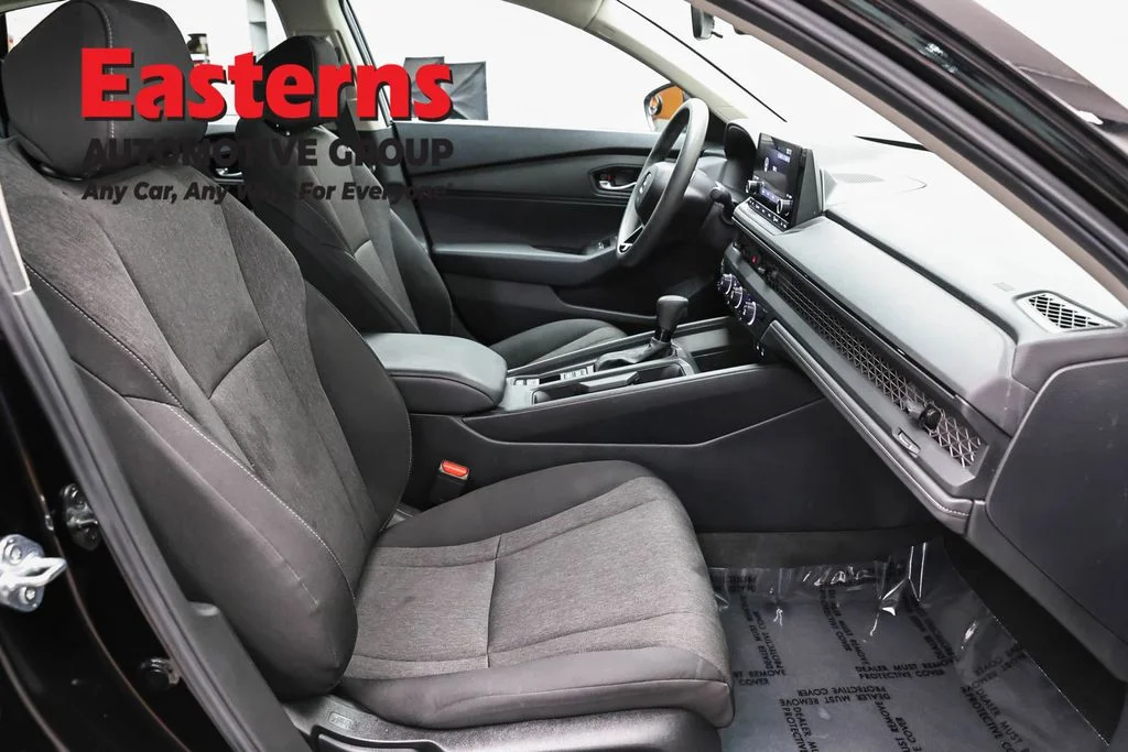Used 2025 Black Honda LX image 23