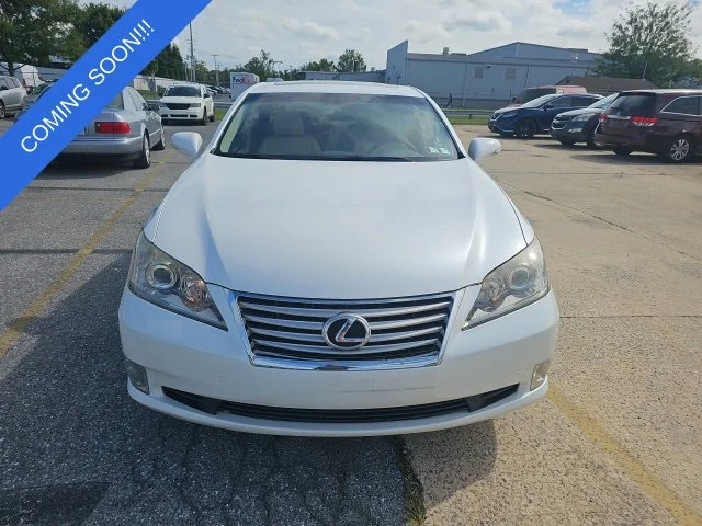 Used 2011 White Lexus 350 image 8