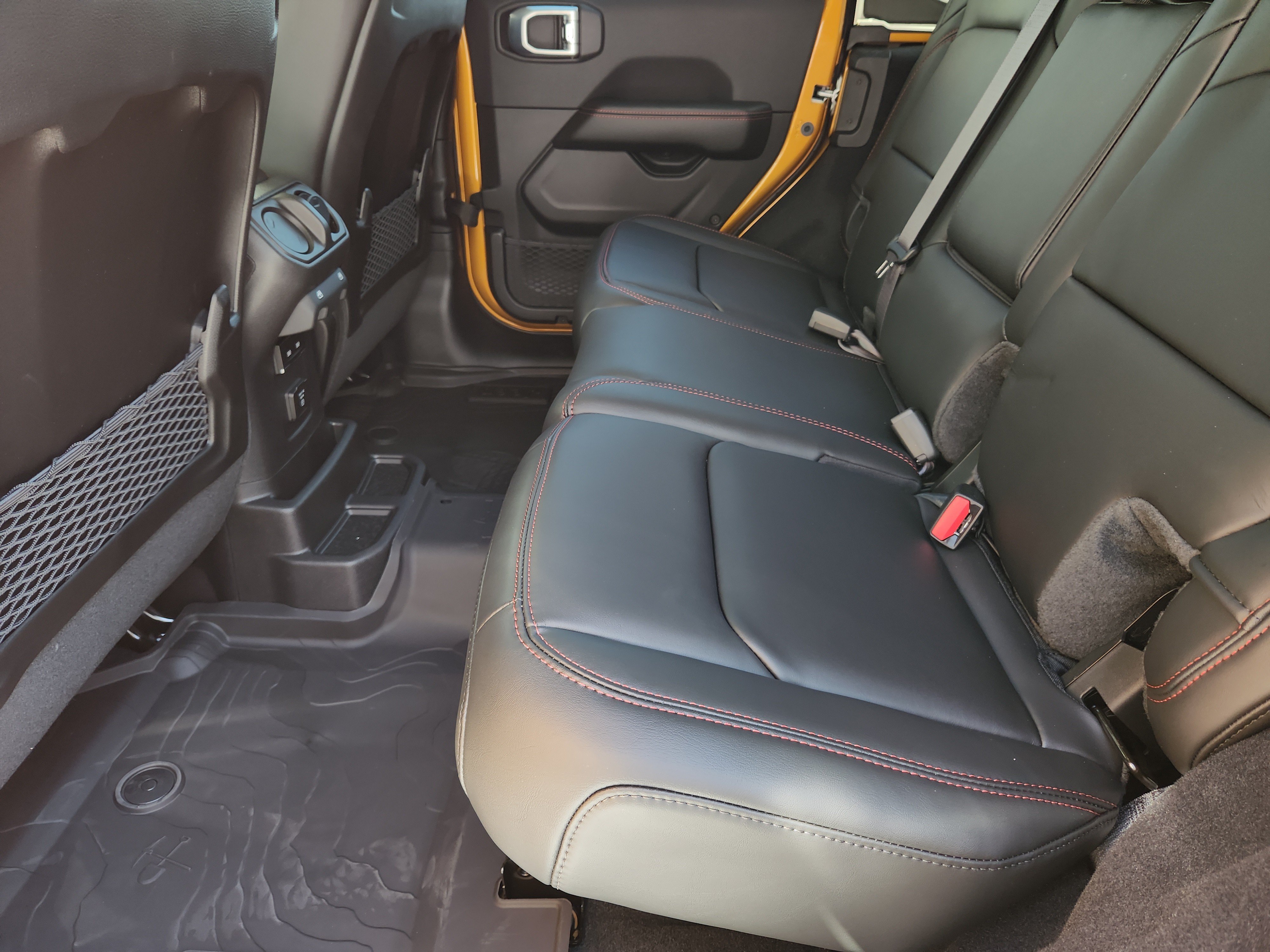New 2026 Goldilocks Exterior Paint Jeep Rubicon image 21