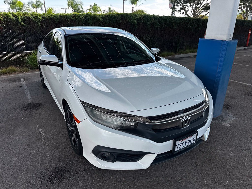 Used 2017 White Orchid Pearl Honda Touring image 11
