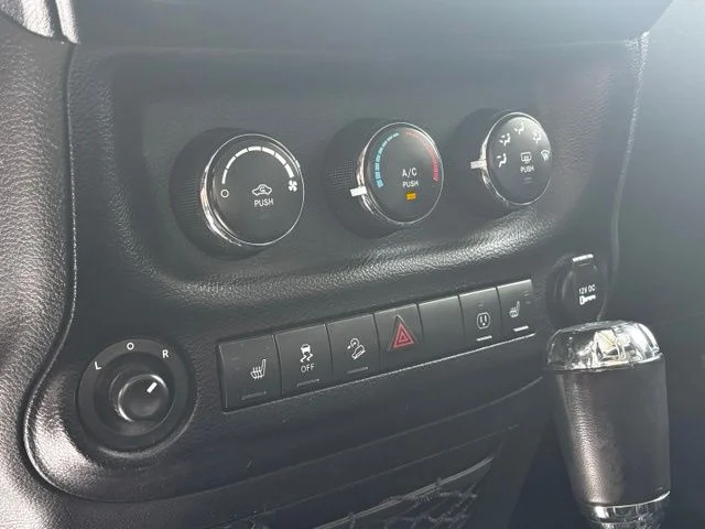 Used 2017 Gray Jeep Freedom Edition image 12
