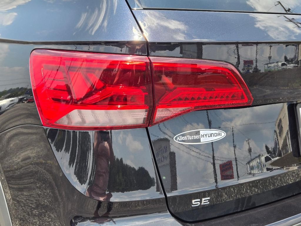 2023 Volkswagen Taos SE - Photo 7