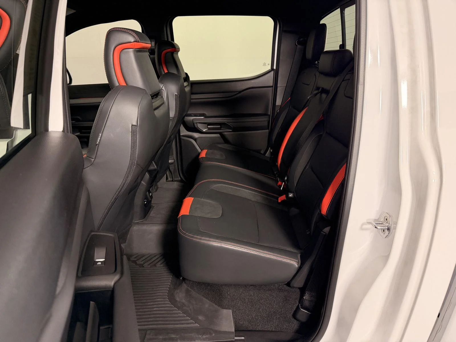 Used 2024 Oxford White Ford Raptor image 13