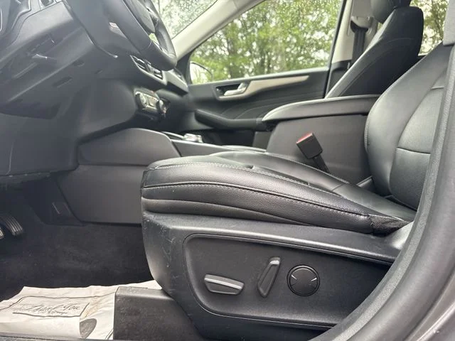 Used 2022 Gray Ford SEL image 12