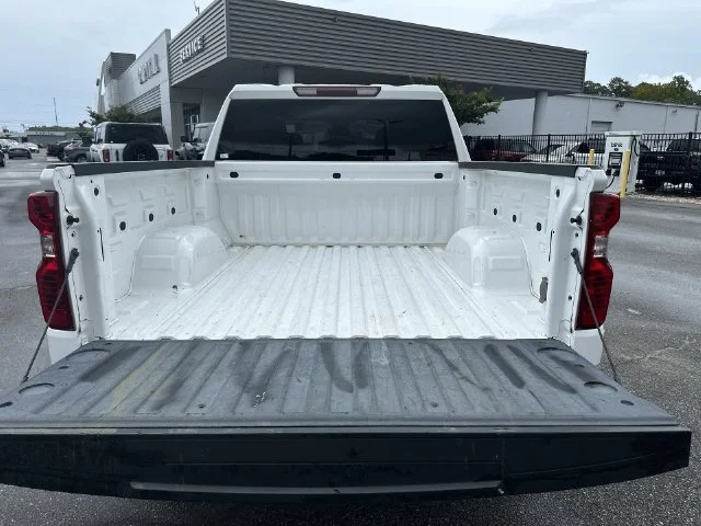 Used 2022 White Chevrolet LT image 25