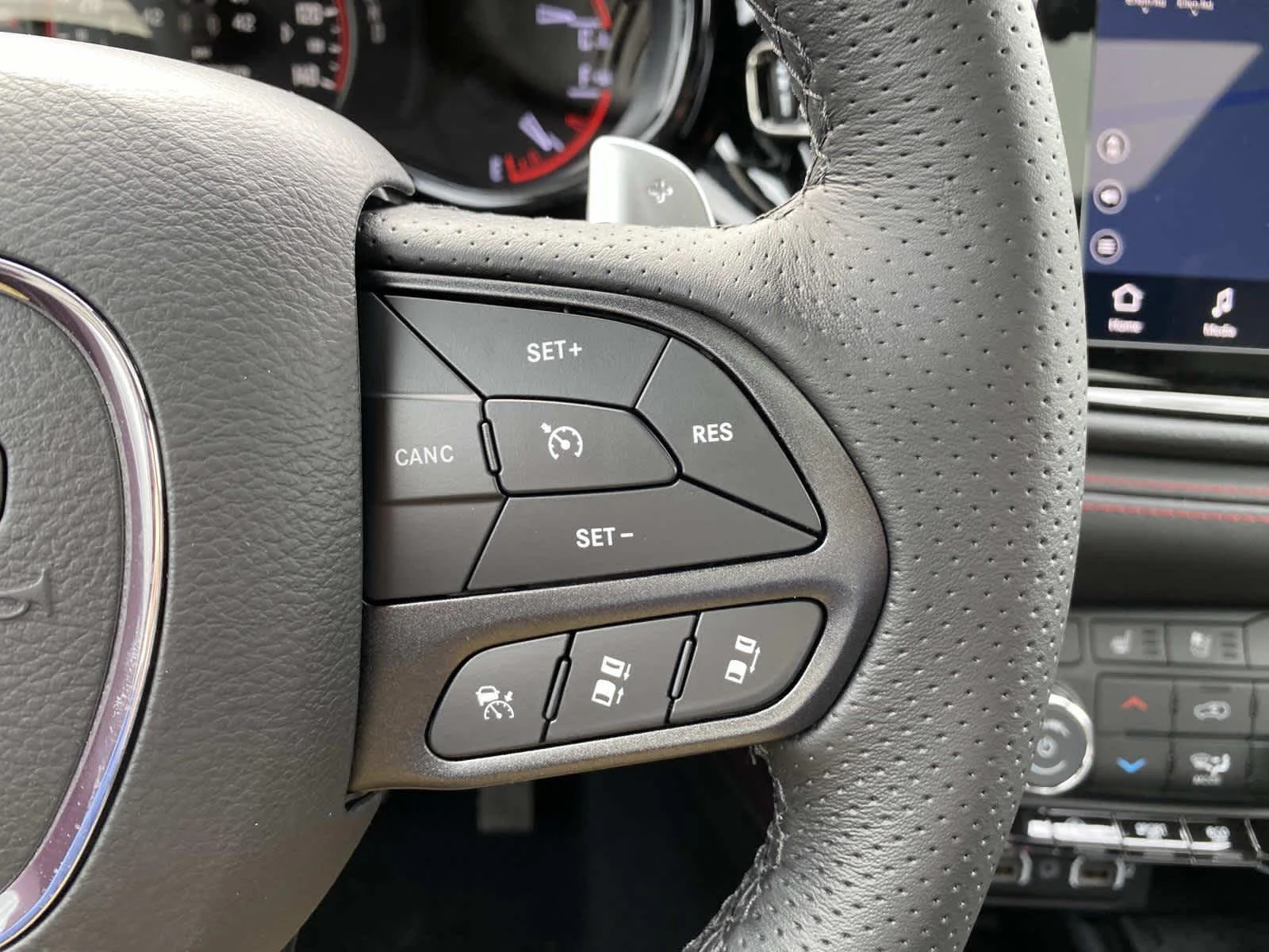 New 2026 Diamond Black Clear-Coat Exterior Paint Dodge GT Plus image 16