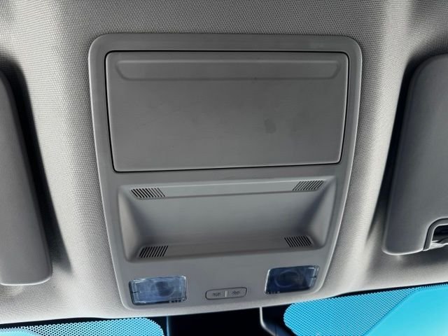 Used 2022 Oxford White Ford Lariat image 32