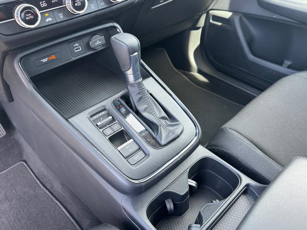 Used 2025 Solar Silver Metallic Honda LX image 19