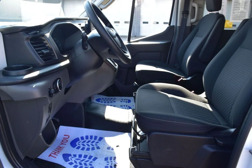 Used 2023 White Ford XL image 18