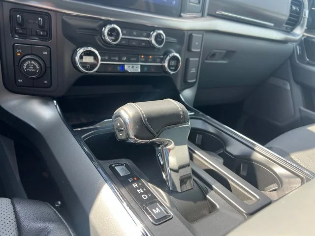 Used 2021 Antimatter Blue Metallic Ford Lariat image 19
