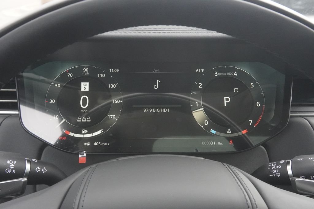 New 2026 Fuji White Land Rover SE image 11