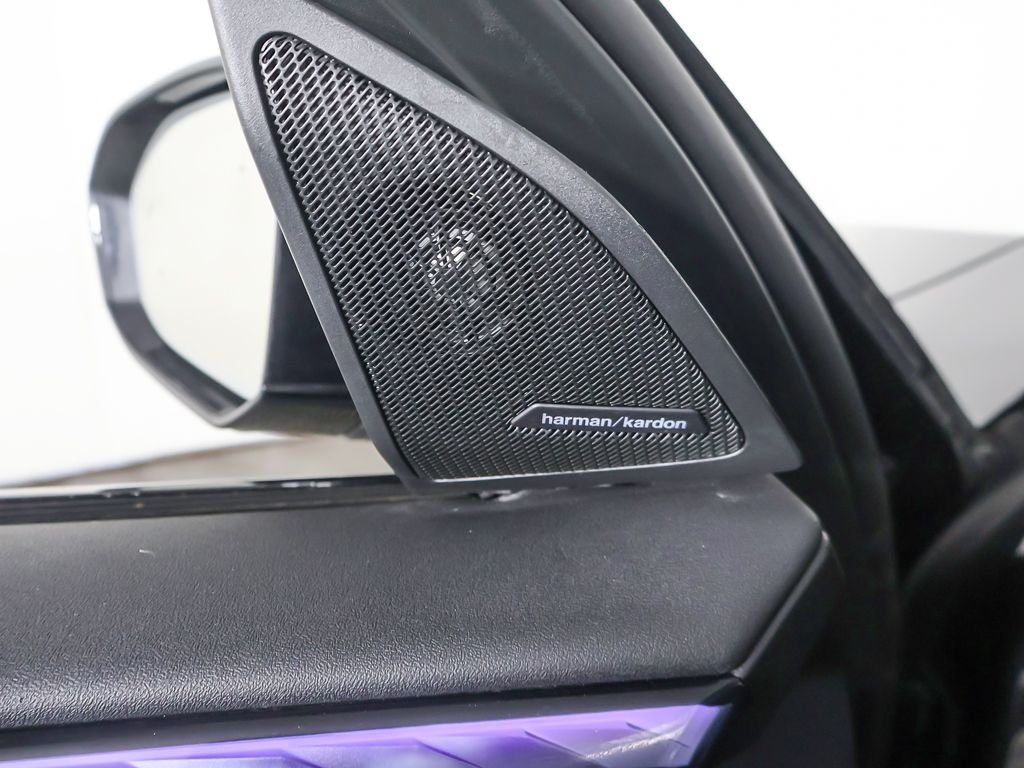 Used 2025 Black BMW M50 xDrive image 40