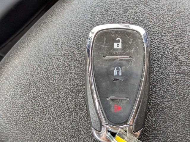 Used 2020 Gray Chevrolet LT image 33