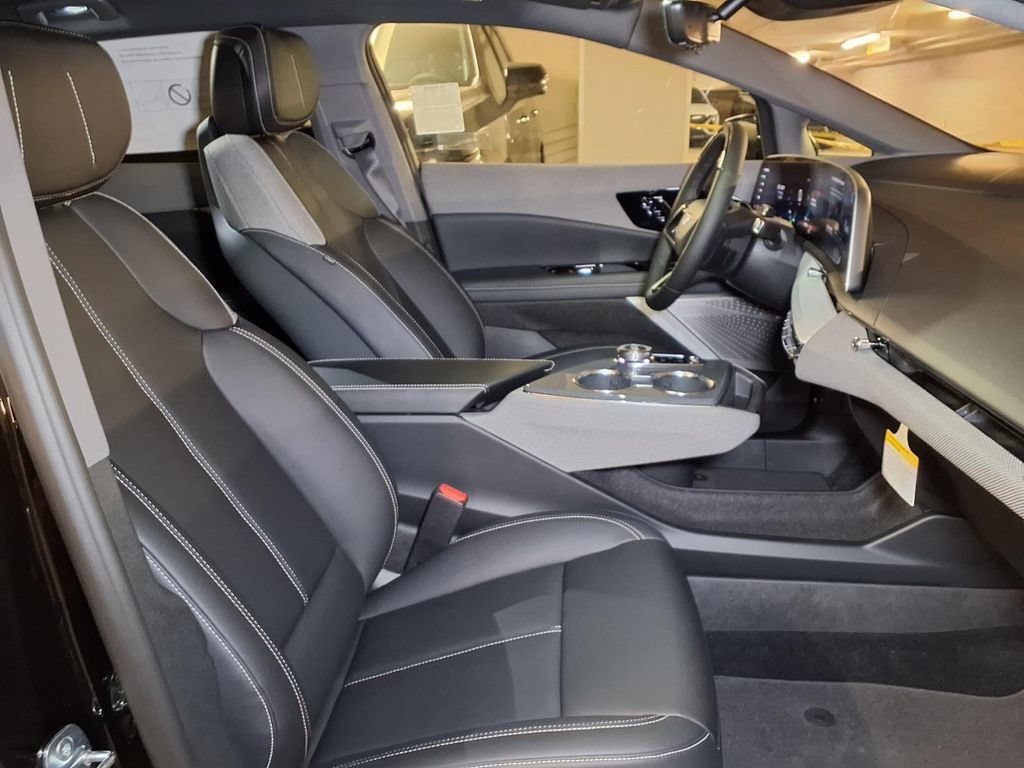 2027 Cadillac OPTIQ Luxury - Photo 6