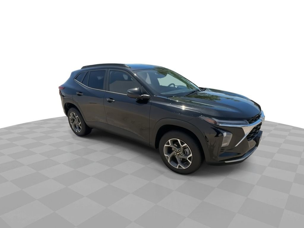 Used 2025 Black Chevrolet LT image 2