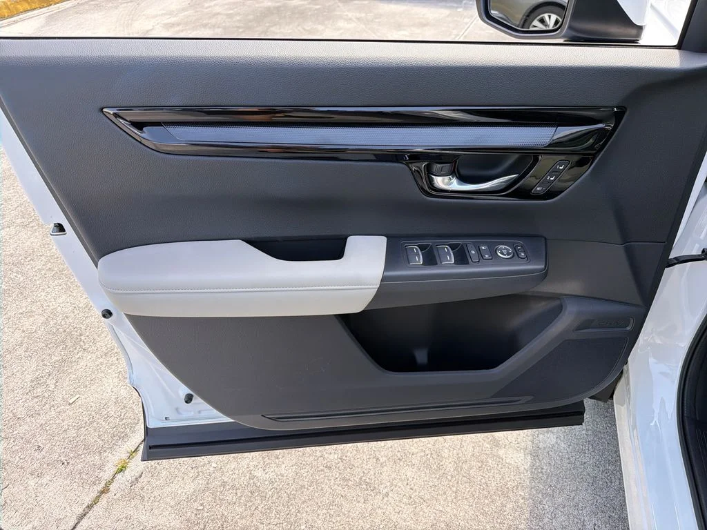 Used 2026 White Honda EX-L image 16