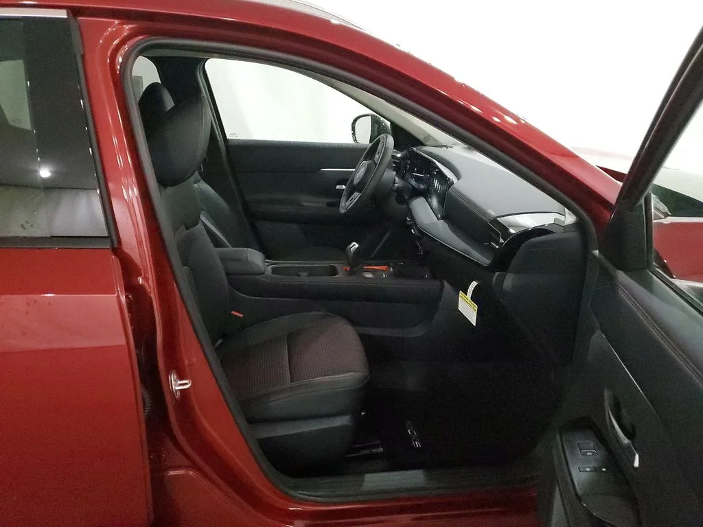 New 2026 Scarlet Ember Tintcoat Nissan SR image 21