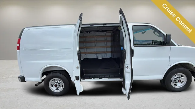 Used 2025 White GMC Work Van image 11