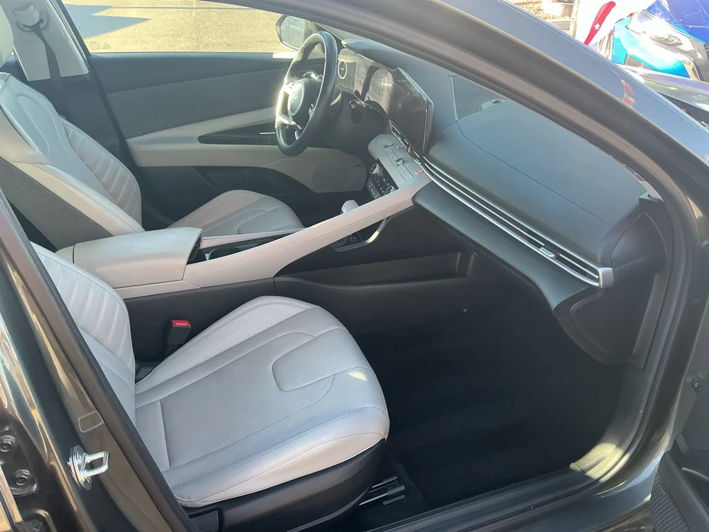 Used 2024 Amazon Gray Hyundai Limited image 15
