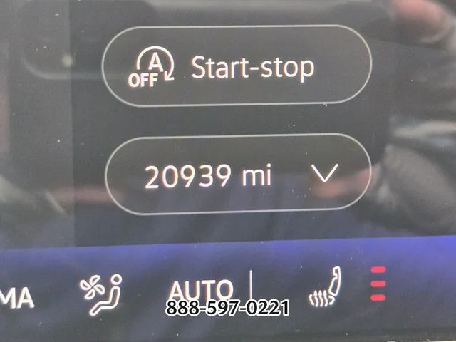 Certified Used 2025 Platinum Gray Metallic Volkswagen 2.0T SE R-LINE BLACK image 30
