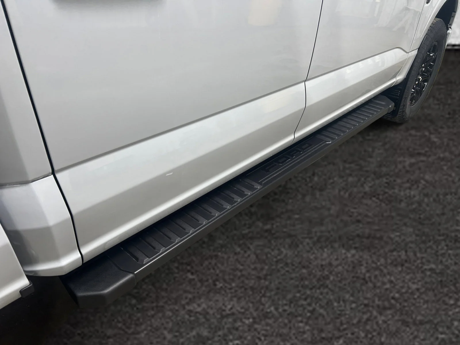 New 2026 Avalanche Ford XLT image 11