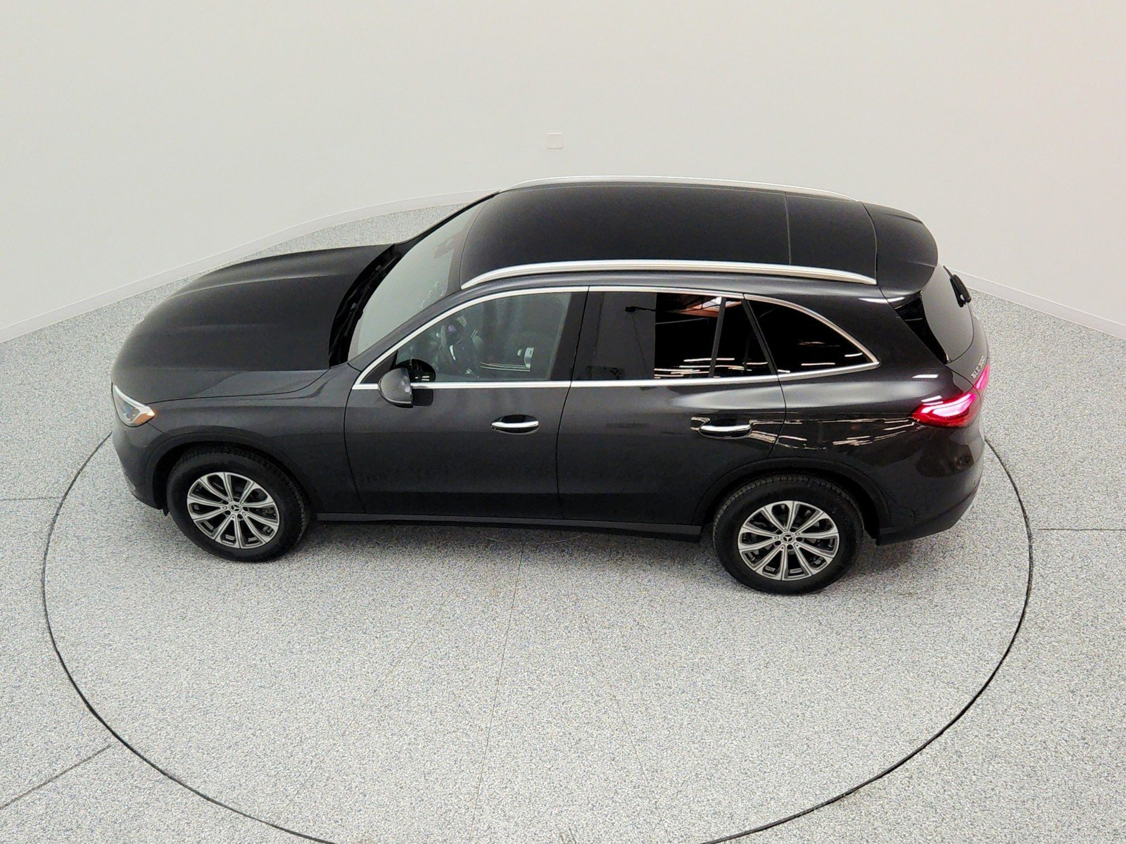 Certified Used 2026 Graphite Grey Metallic Mercedes-Benz GLC 300 SUV image 29