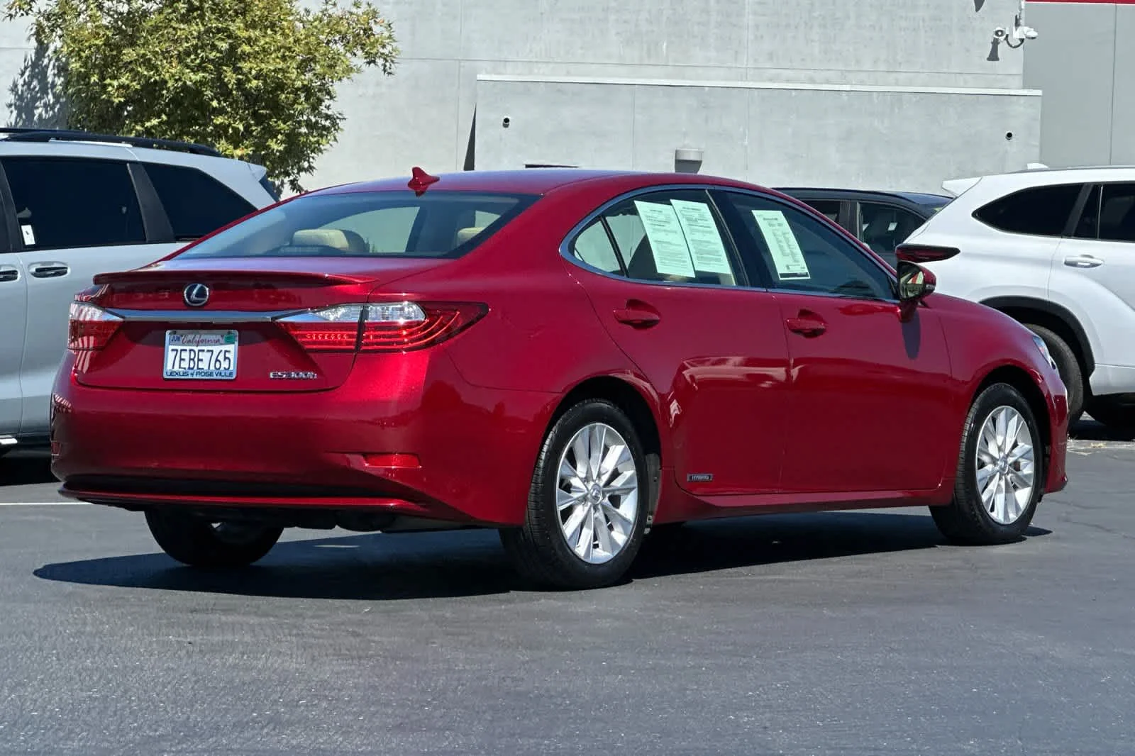Used 2014 Matador Red Mica Lexus Hybrid image 2