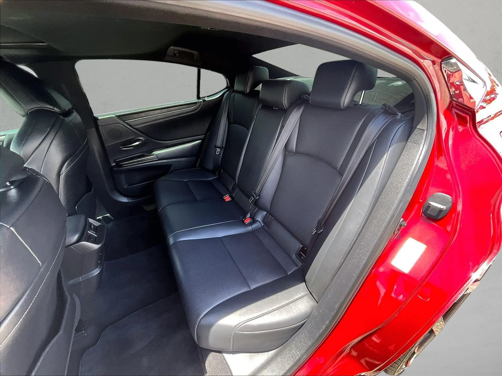 Used 2019 Red Lexus ES 350 F SPORT image 25