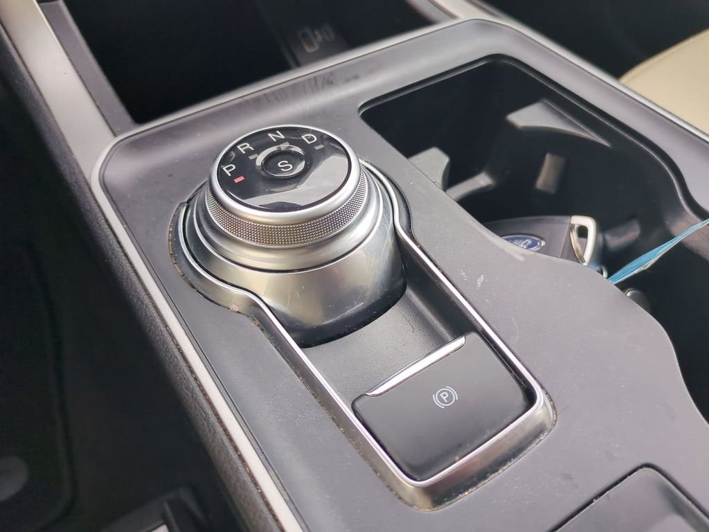 2021 Ford Edge SE - Photo 21