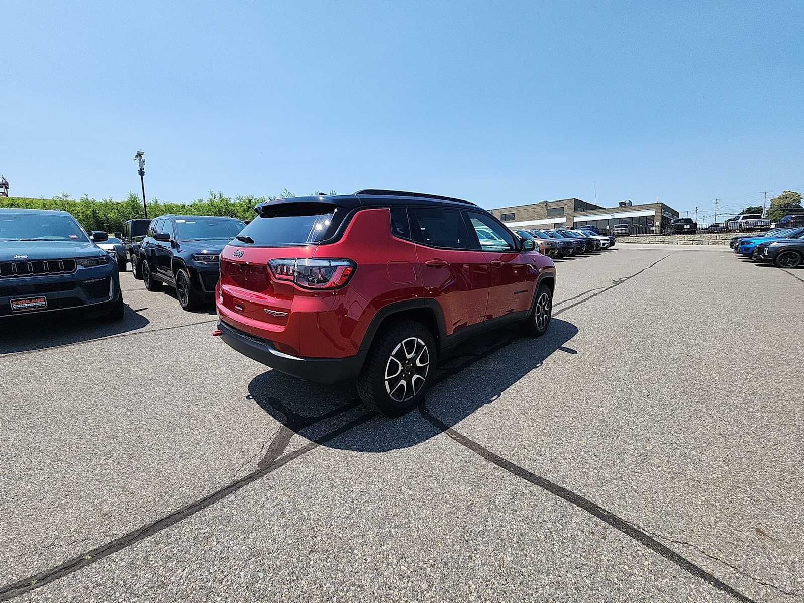 2025 Jeep Compass Trailhawk - Photo 8