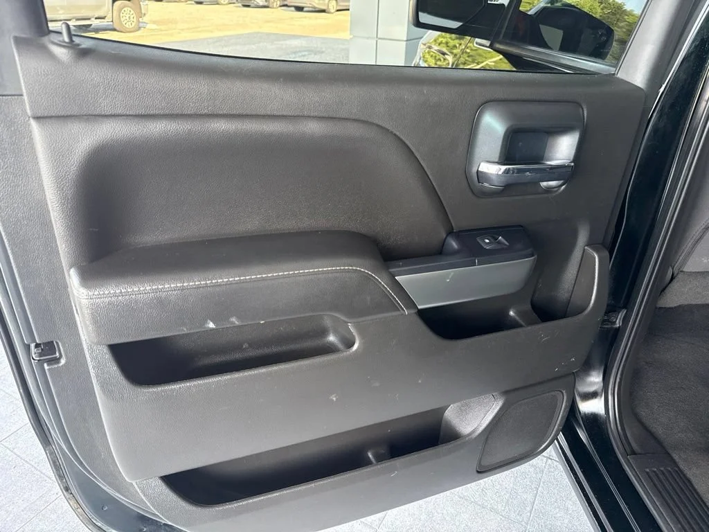 Used 2018 BLACK Chevrolet LT image 41