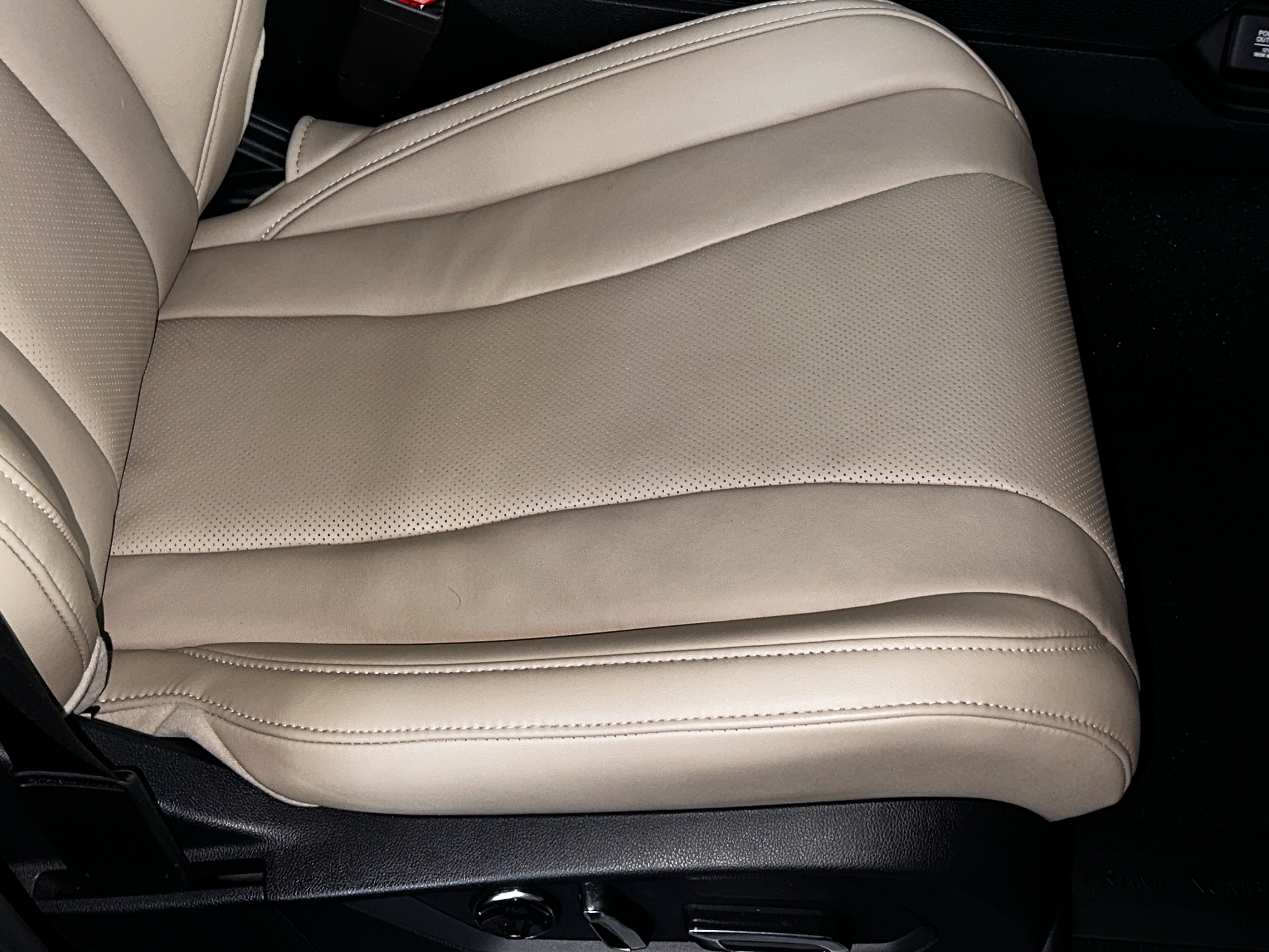 Used 2024 Platinum White Pearl Acura SH-AWD TECH image 34