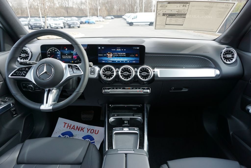Used 2026 Polar White Mercedes-Benz GLB 250 image 17