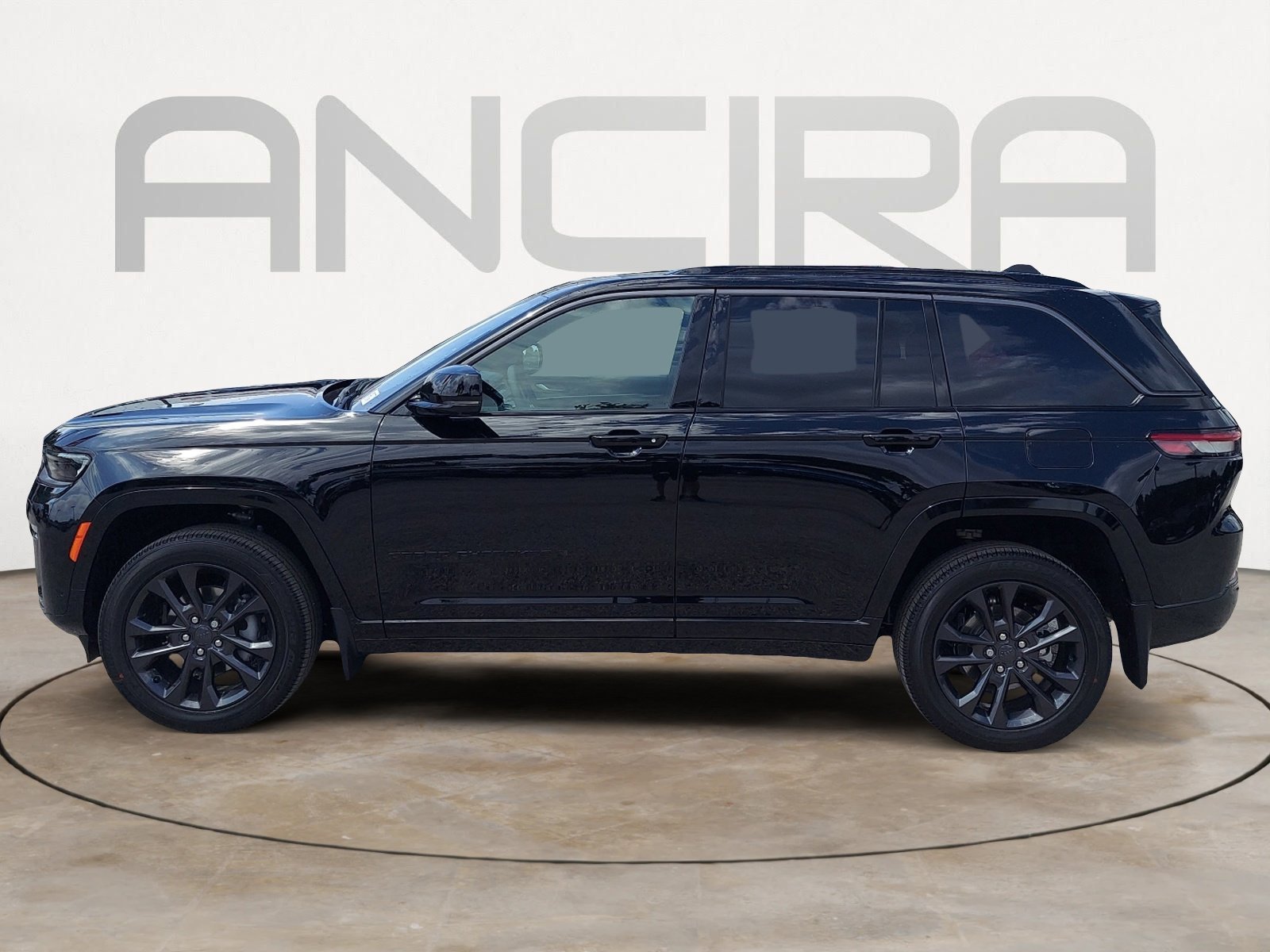 New 2026 Diamond Black Crystal Pearlcoat Jeep Limited Reserve image 7