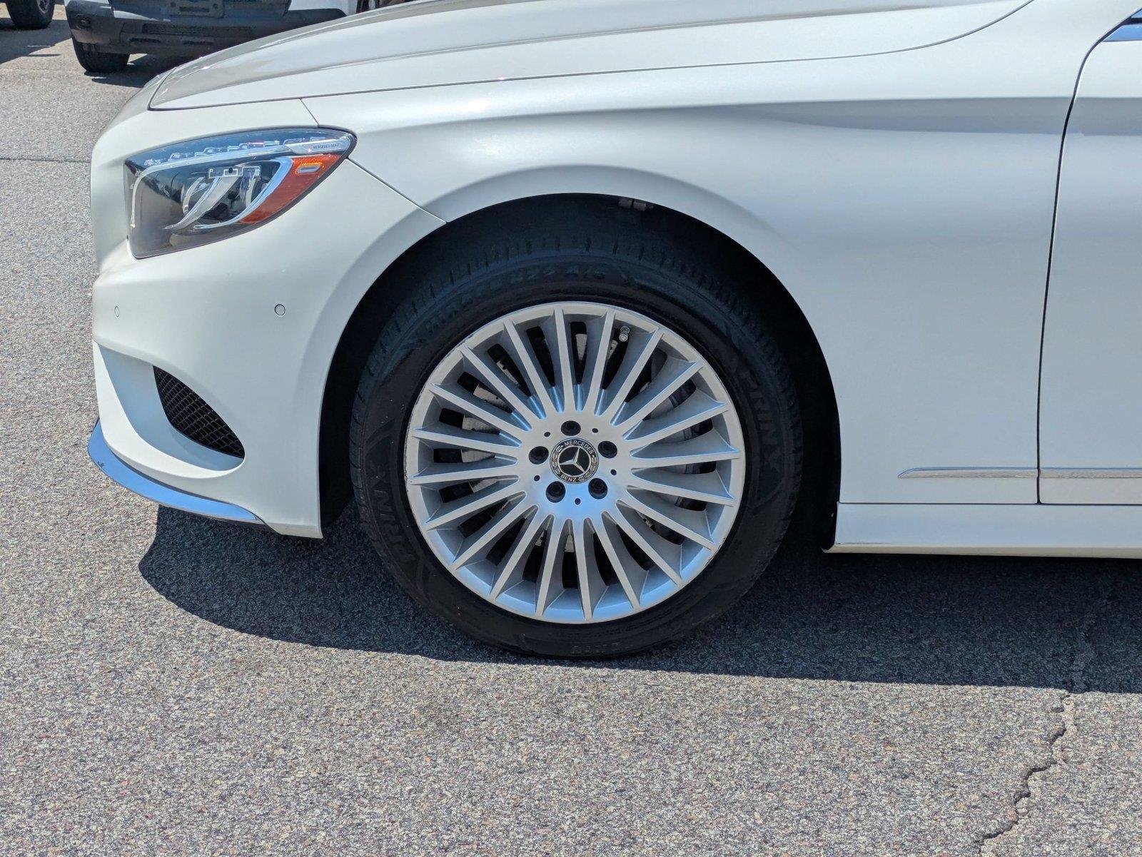 Used 2018 designo Diamond White Metallic Mercedes-Benz S 560 image 10