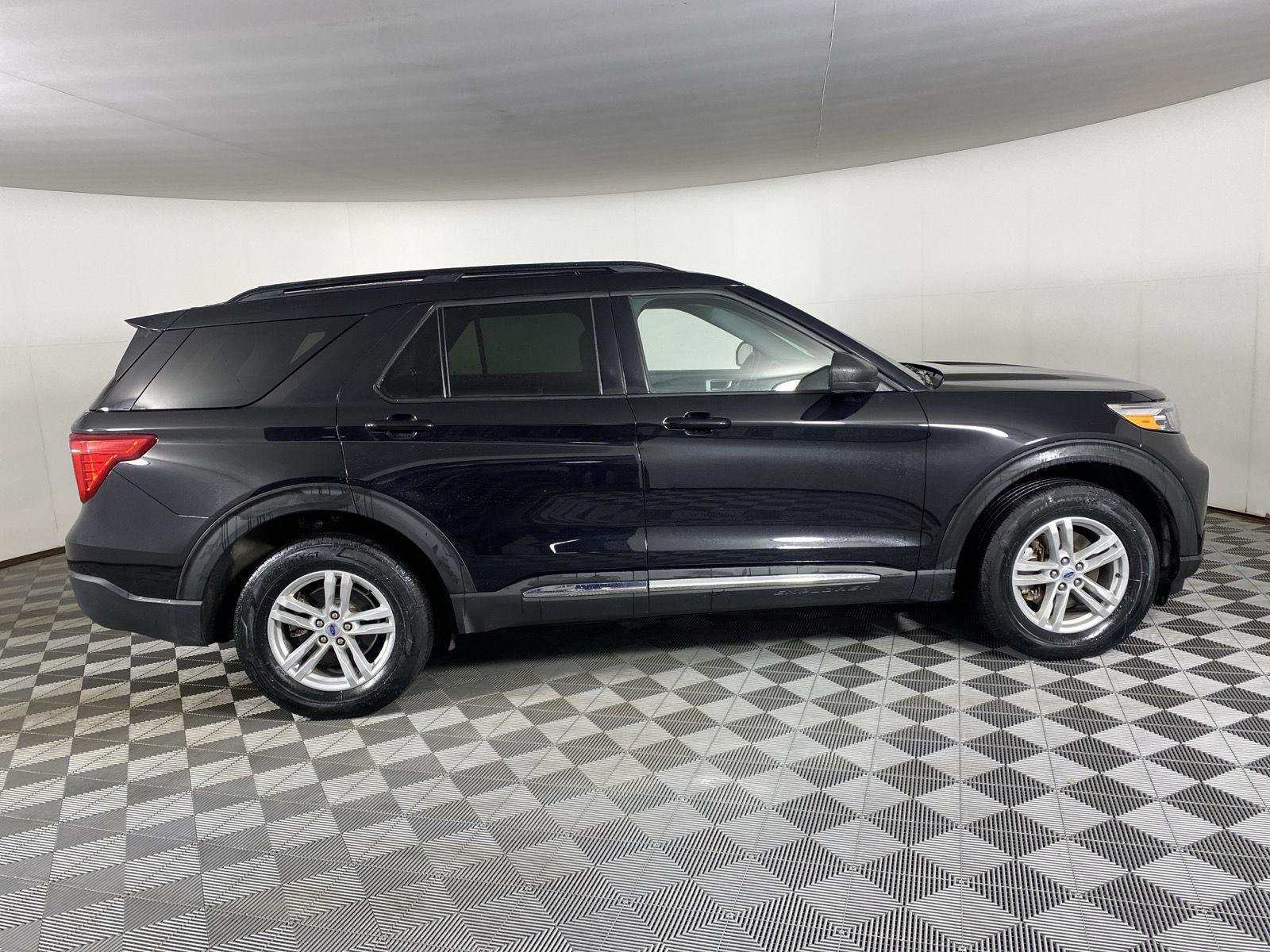 Used 2023 Agate Black Ford XLT image 11