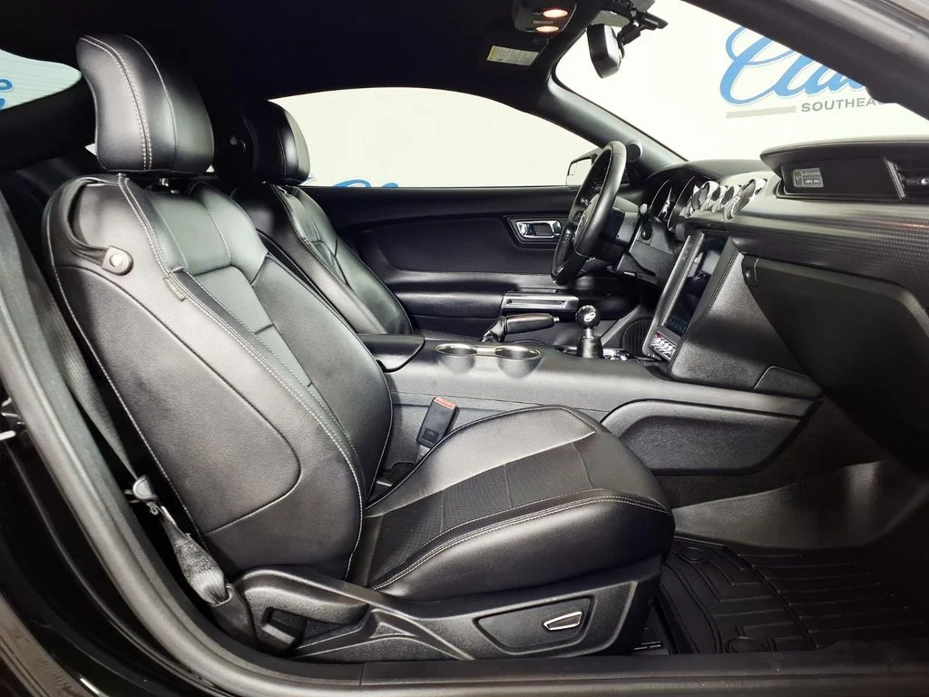 Used 2016 Black Ford GT image 12