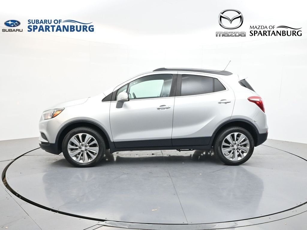 Used 2018 Silver Buick Preferred image 4