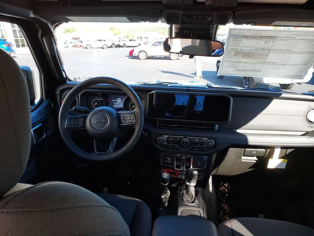 Used 2025 Black Jeep Rubicon image 17