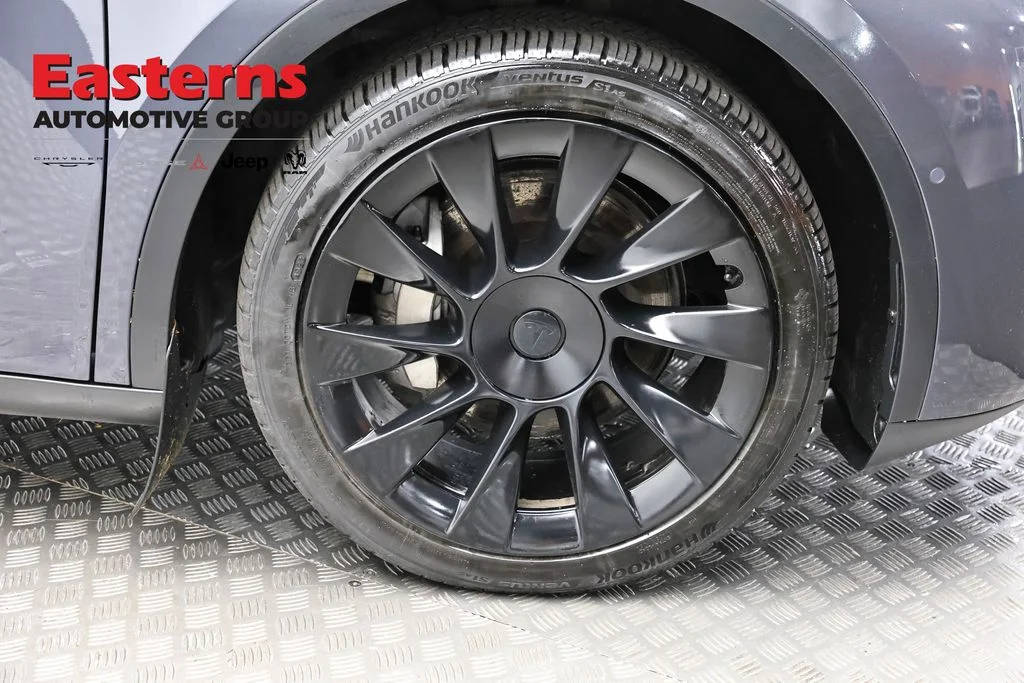 Used 2021 Gray Tesla Long Range image 24