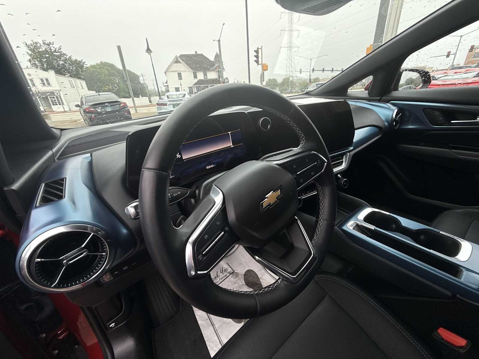 2024 Chevrolet Equinox EV LT - Photo 10
