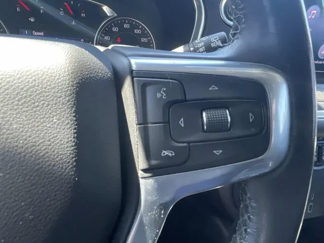 Used 2020 BLACK Chevrolet LT image 25