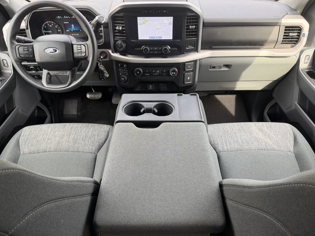Used 2023 Oxford White Ford XLT image 16