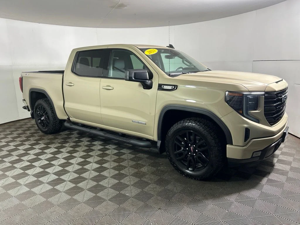 Used 2023 Beige GMC Elevation image 5
